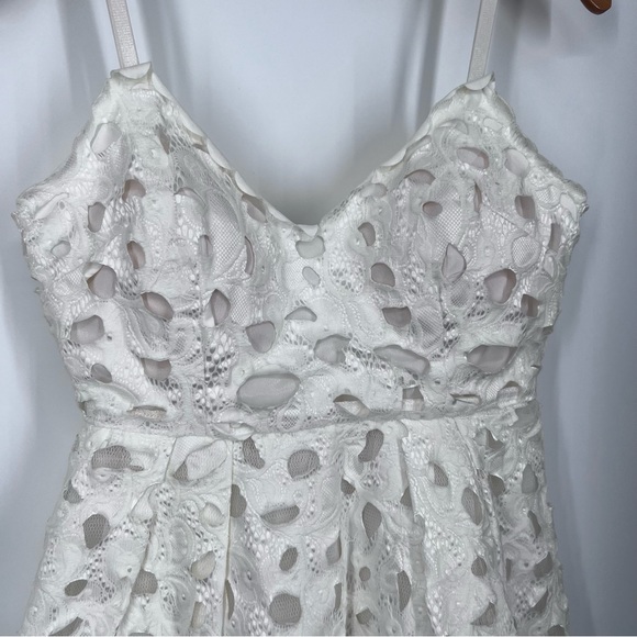 Luxxel NEW White lace Laser Cut Tulle Fit and Flare Mini Dress - Picture 3 of 9